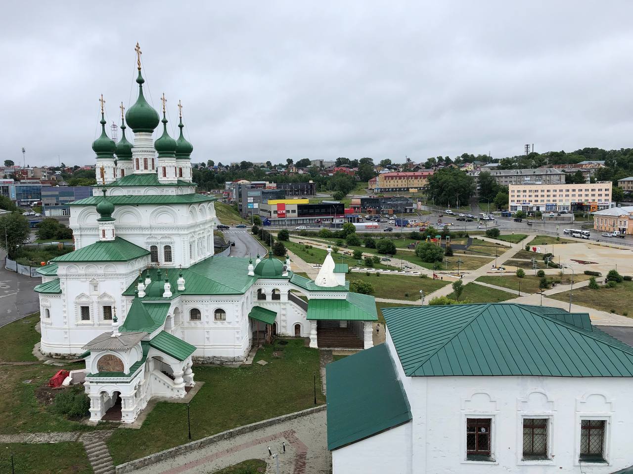 Соль Камская такое название когда-то носил Соликамск
