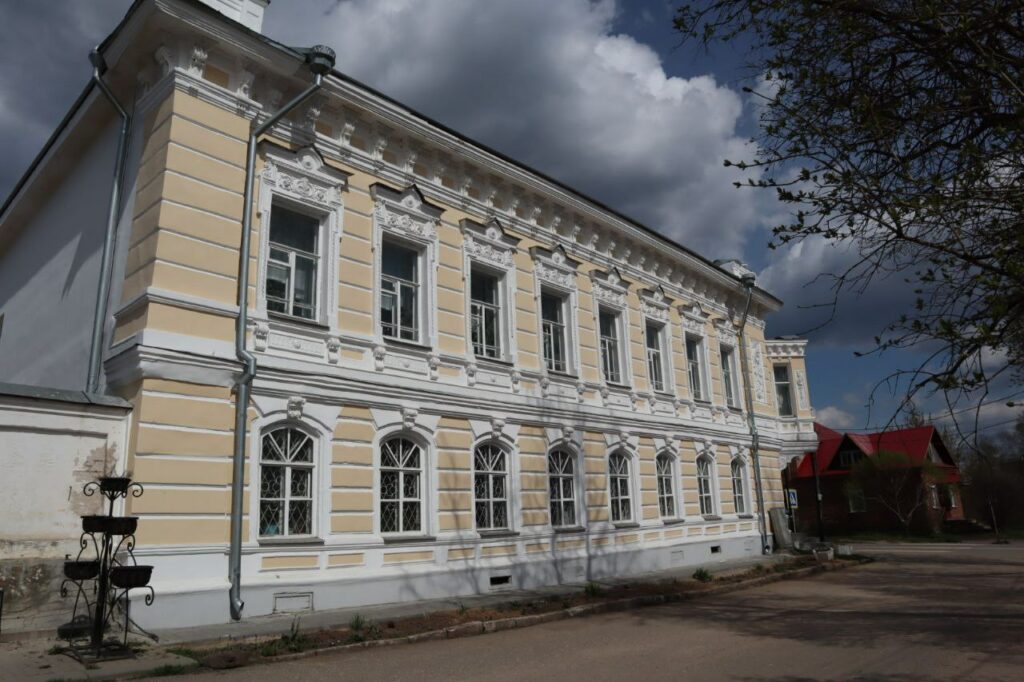 Устюжна - город кузнецов и оружейников tg1714453438_2469_AQADRdQxG0AQiUl-file_1224-1024x682.jpg